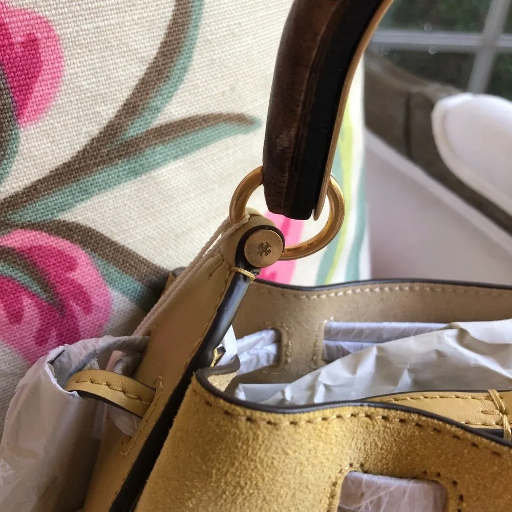 💛 NEW Tory Burch Miller Suede Cinch Bag in Beeswax